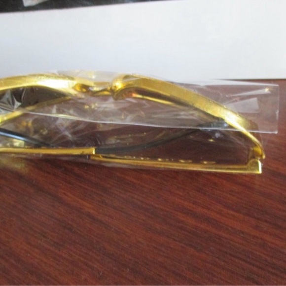 Elvis Halloween Costume Accessories Wig Hair Gold Glasses TCB Necklace Brand New - Picture 4 of 4